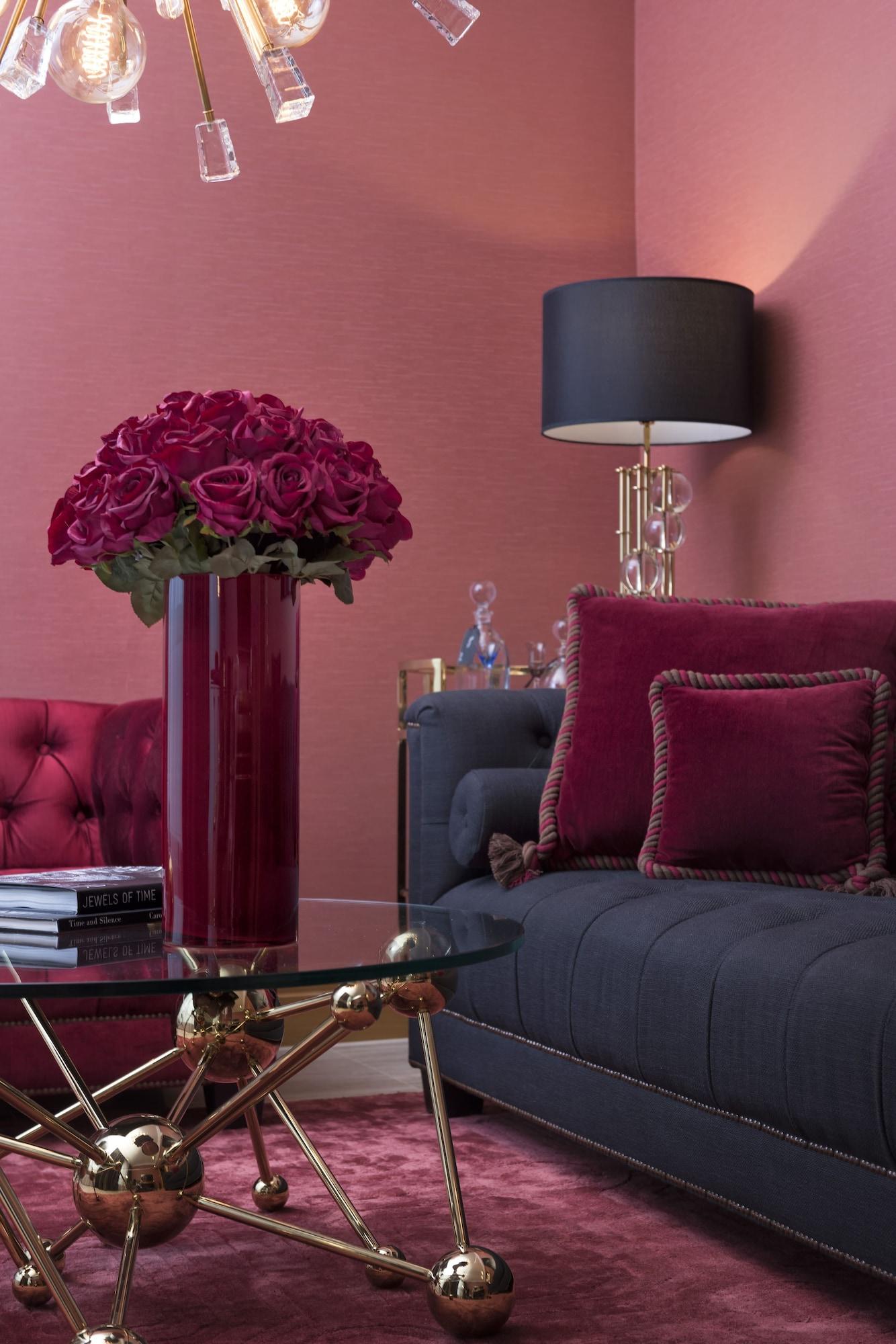 호텔 팰리스 베를린 외부 사진 A room with a red color scheme