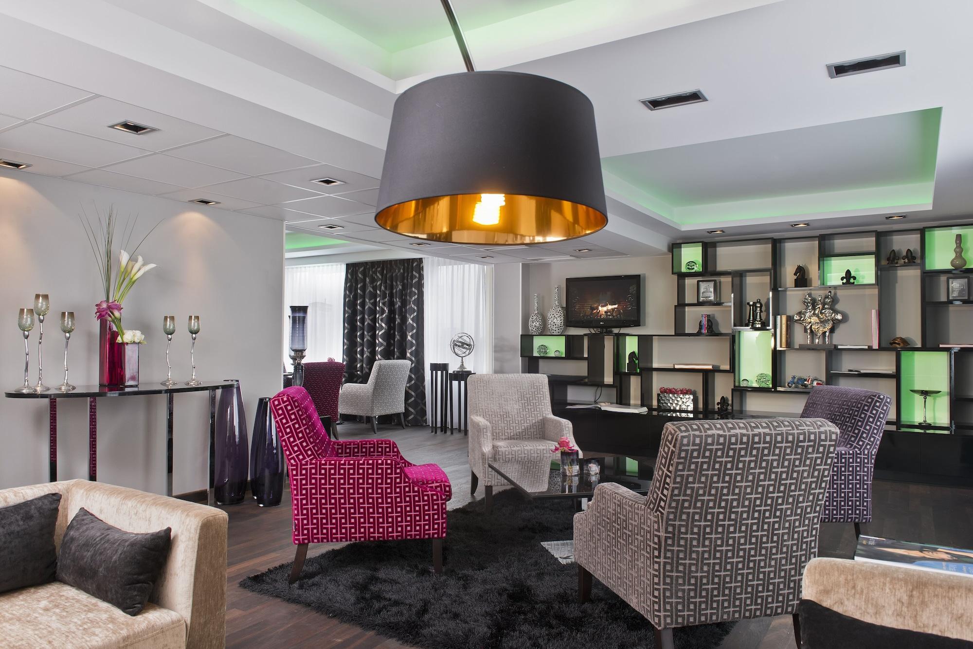 호텔 팰리스 베를린 시설 사진 The interior of the hotel
