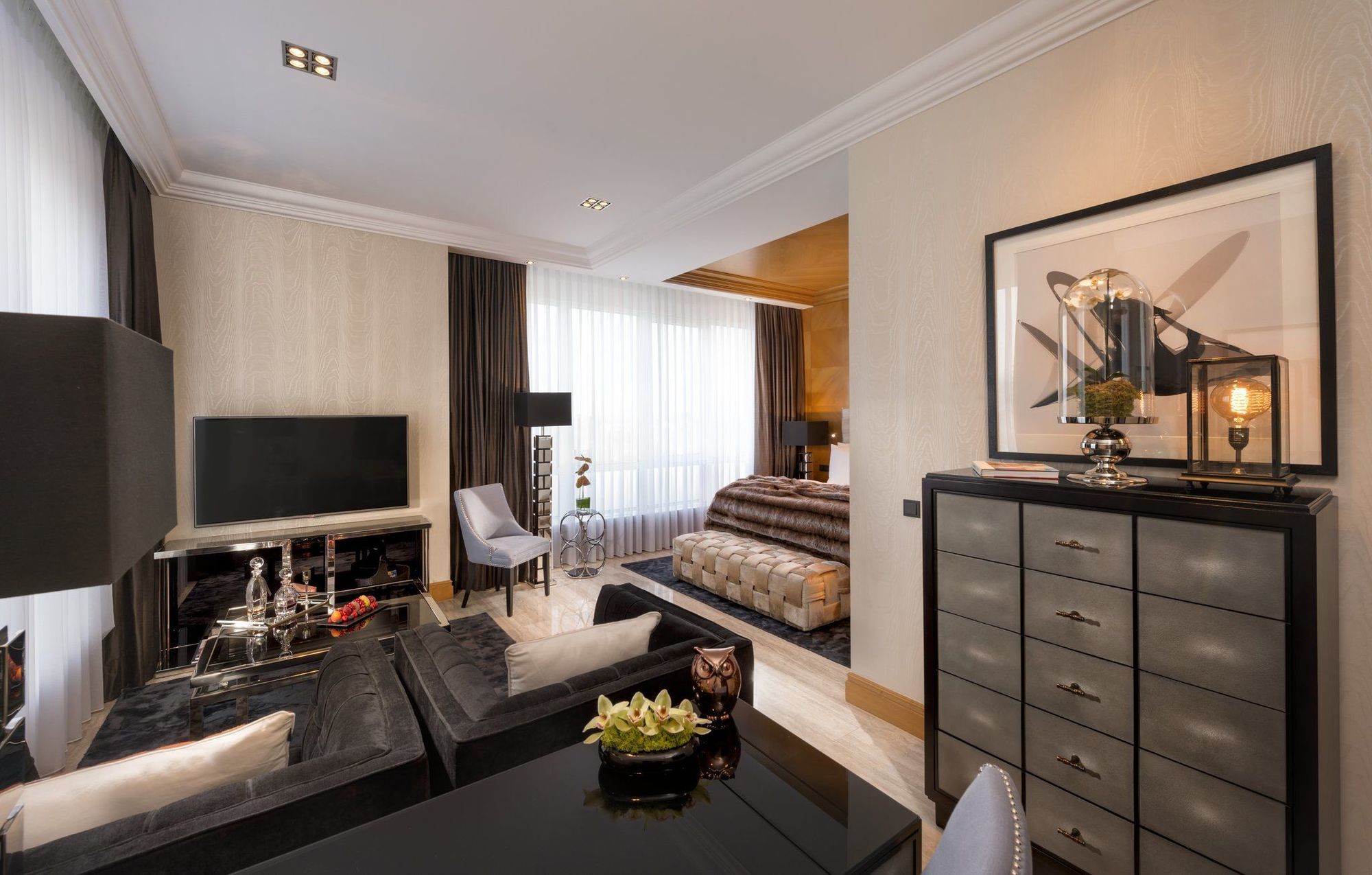 호텔 팰리스 베를린 외부 사진 A suite at the Mandarin Oriental, Munich